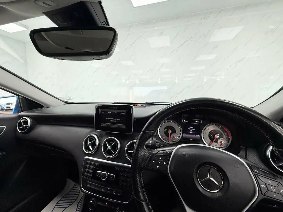 2014-mercedes-benz-a-class-16-a180-sport-big-15