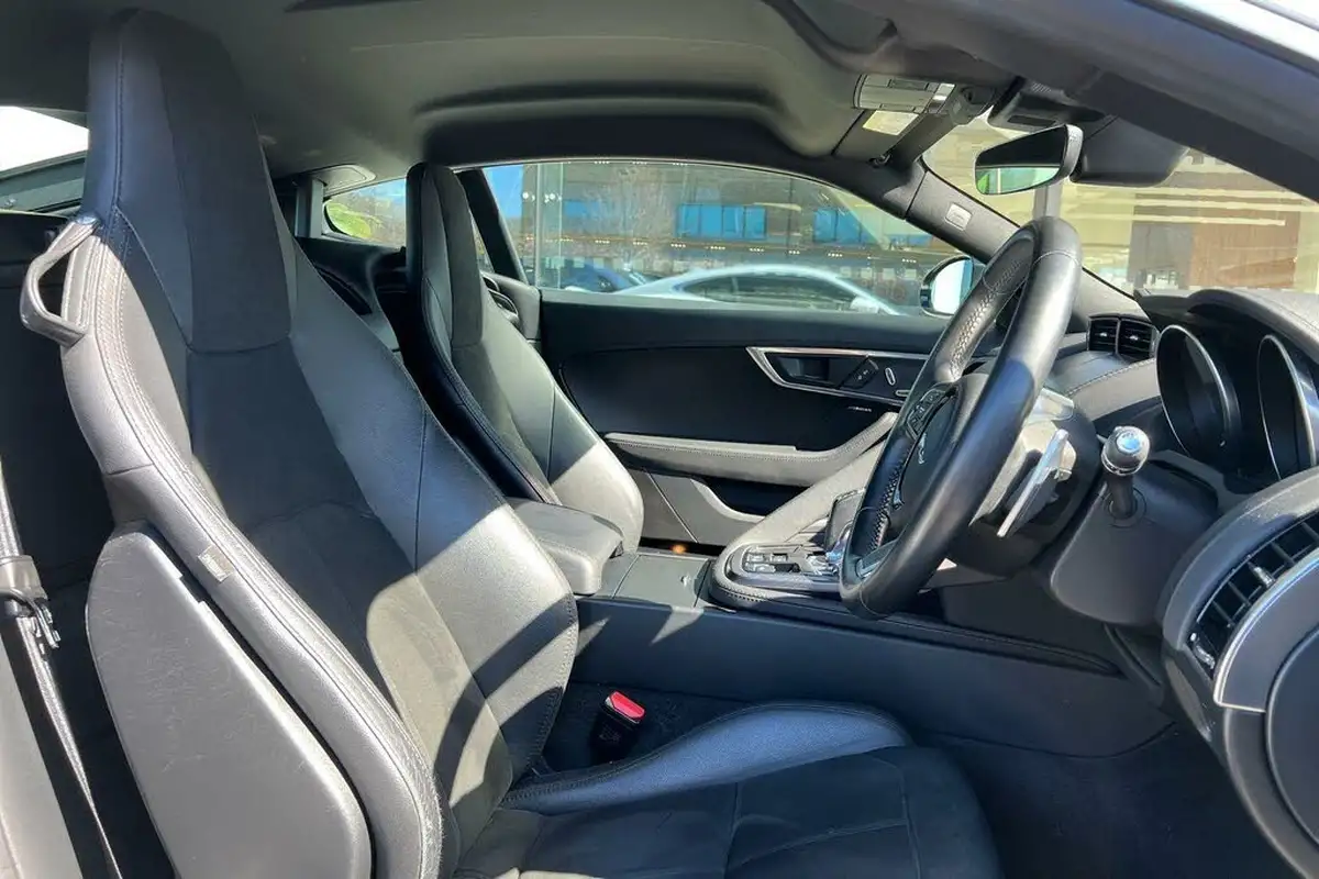 2019-jaguar-f-type-20-i4-r-dynamic-ss-coupe-big-35