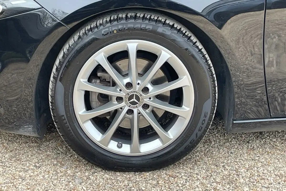 2019-mercedes-benz-a-class-15d-a180d-sport-hatchback-5d-7g-dct-big-12