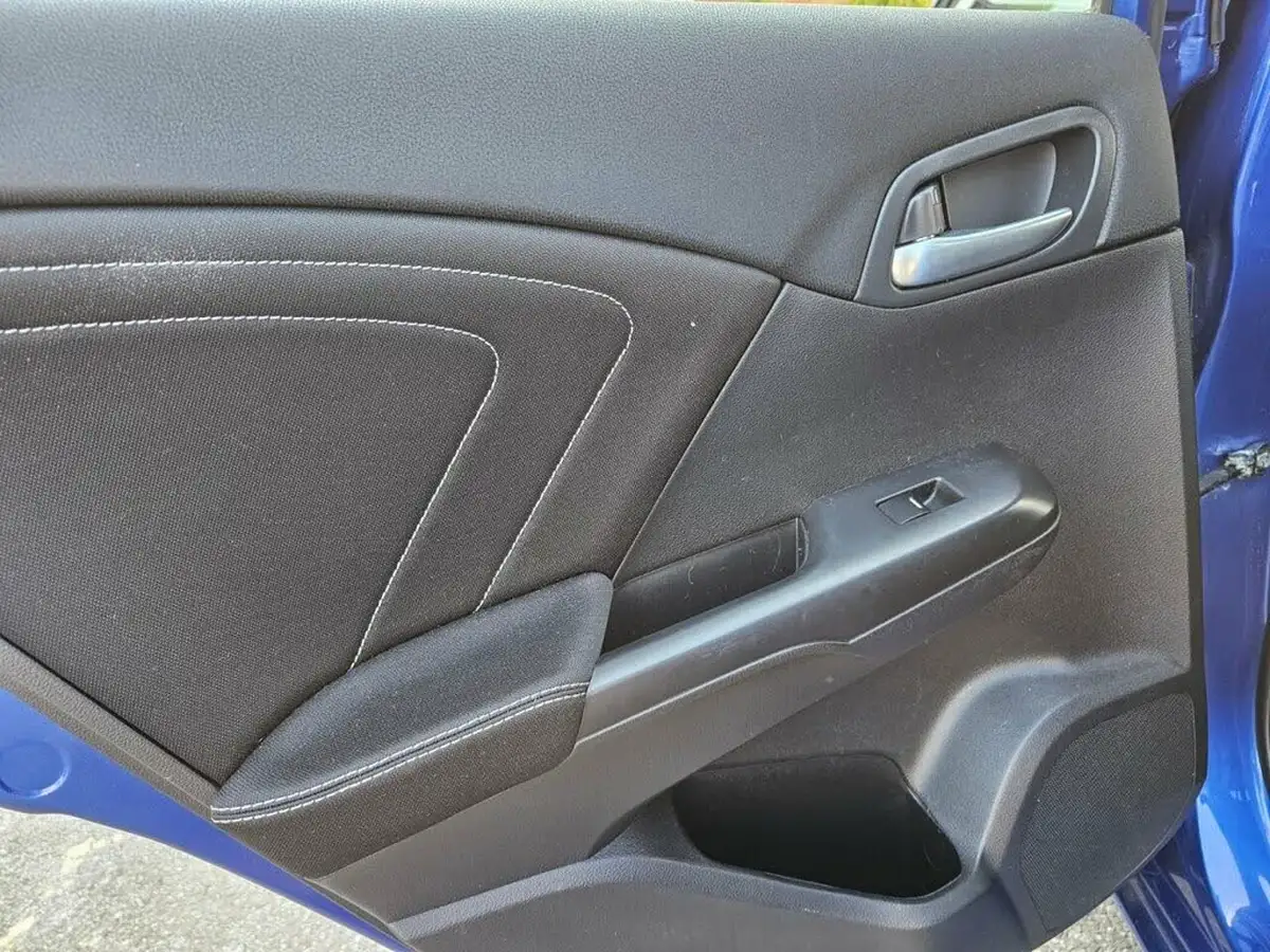 2015-honda-civic-18-se-plus-honda-connect-hatchback-auto-big-28