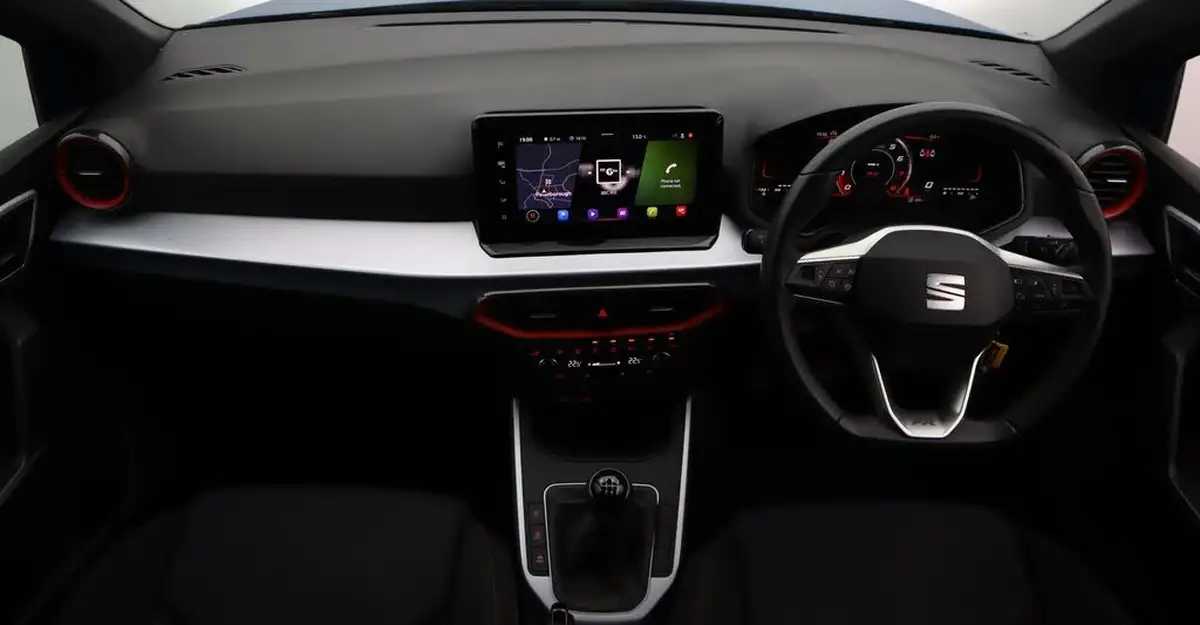 2023-seat-arona-10-tsi-fr-big-13