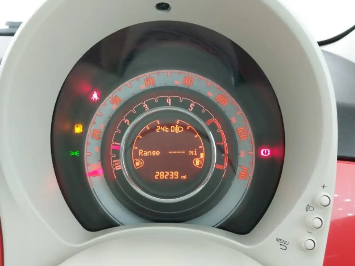 2021-fiat-500-10-lounge-big-9