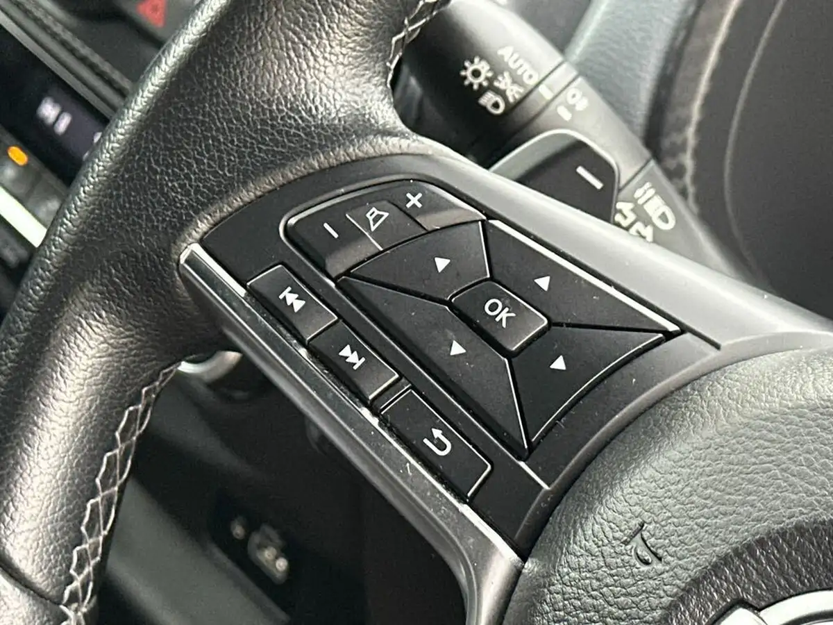 2021-nissan-juke-10-dig-t-n-connecta-dct-big-17