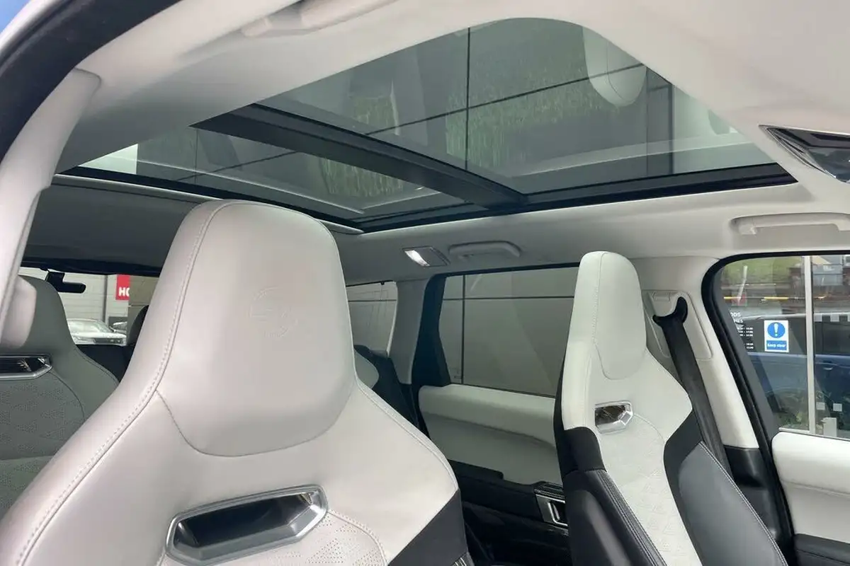 2022-land-rover-range-rover-sport-50-v8-p575-svr-big-9