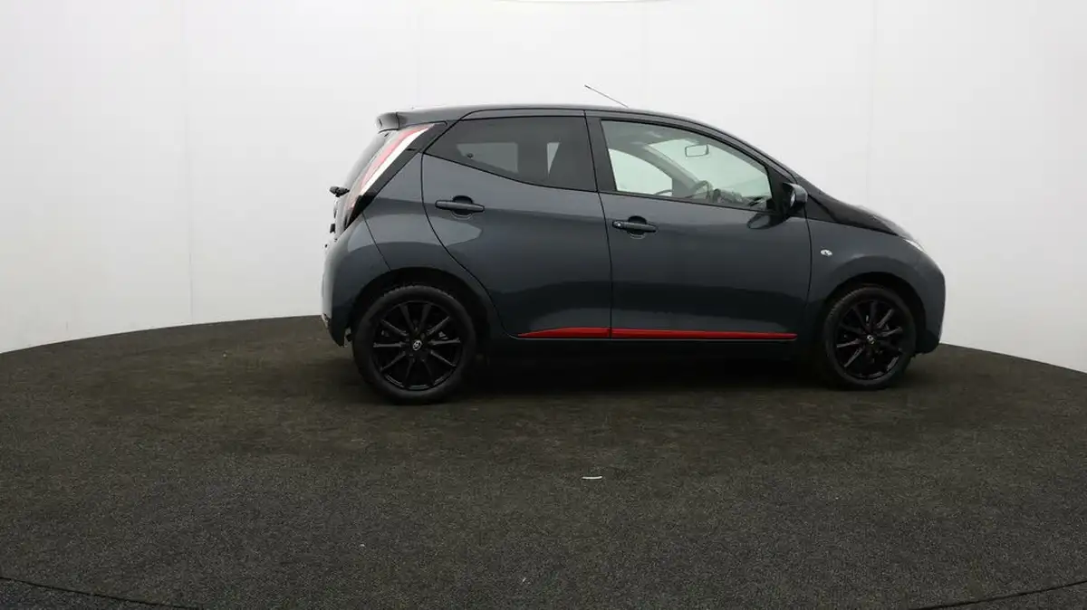 2018-toyota-aygo-10-vvt-i-x-press-71bhp-big-28