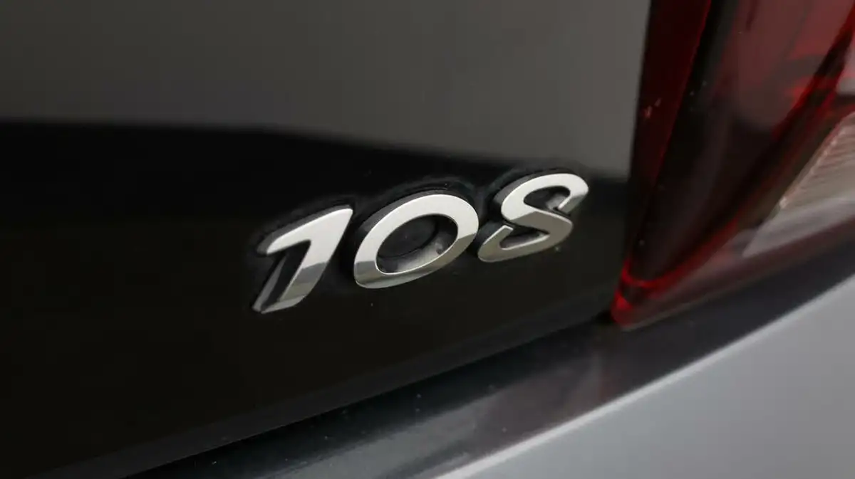 2020-peugeot-108-10-collection-ss-hatchback-big-20