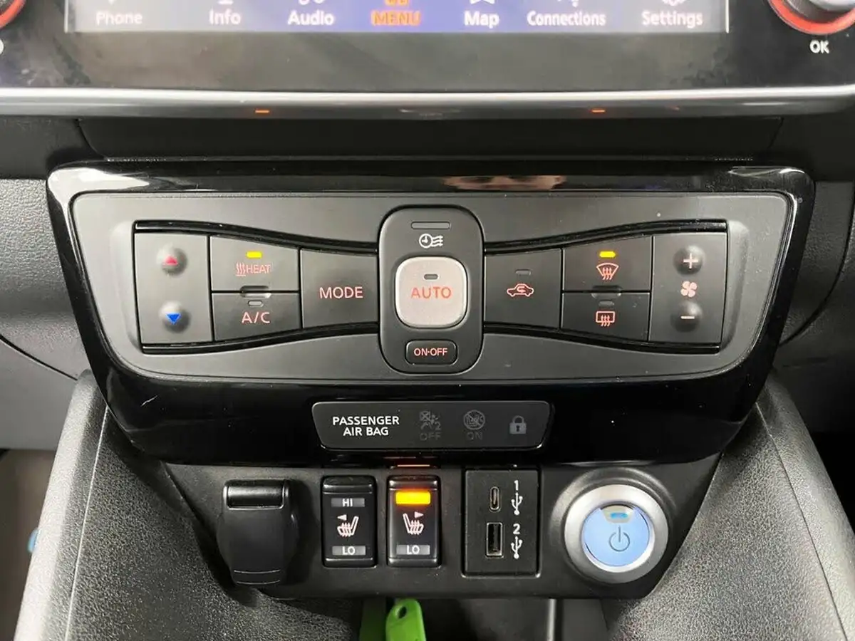 2021-nissan-leaf-e-tekna-big-16