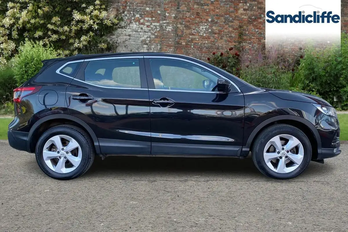 2019-nissan-qashqai-15dci-acenta-premium-17in-alloys-dct-big-1