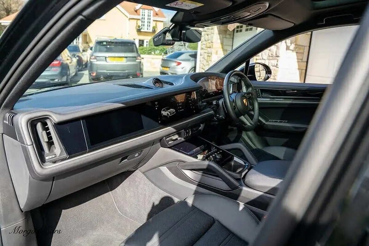 2023-porsche-cayenne-30-v6-353ps-coupe-big-32