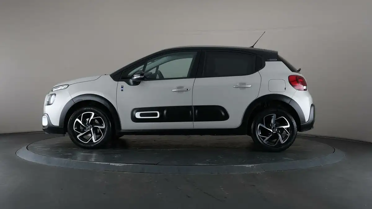 2021-citroen-c3-12-puretech-saint-james-83ps-big-4