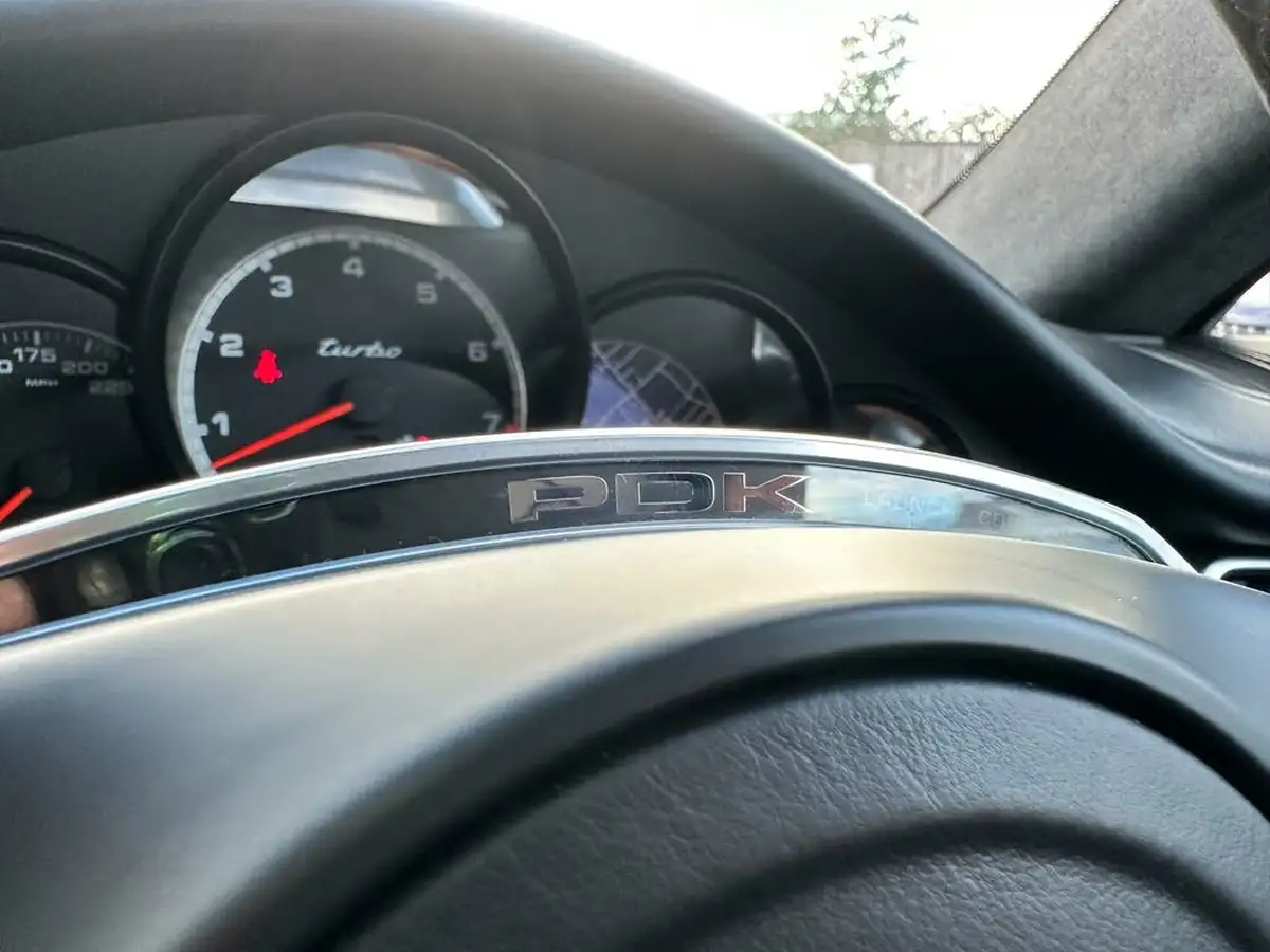 2016-porsche-panamera-48-turbo-big-50