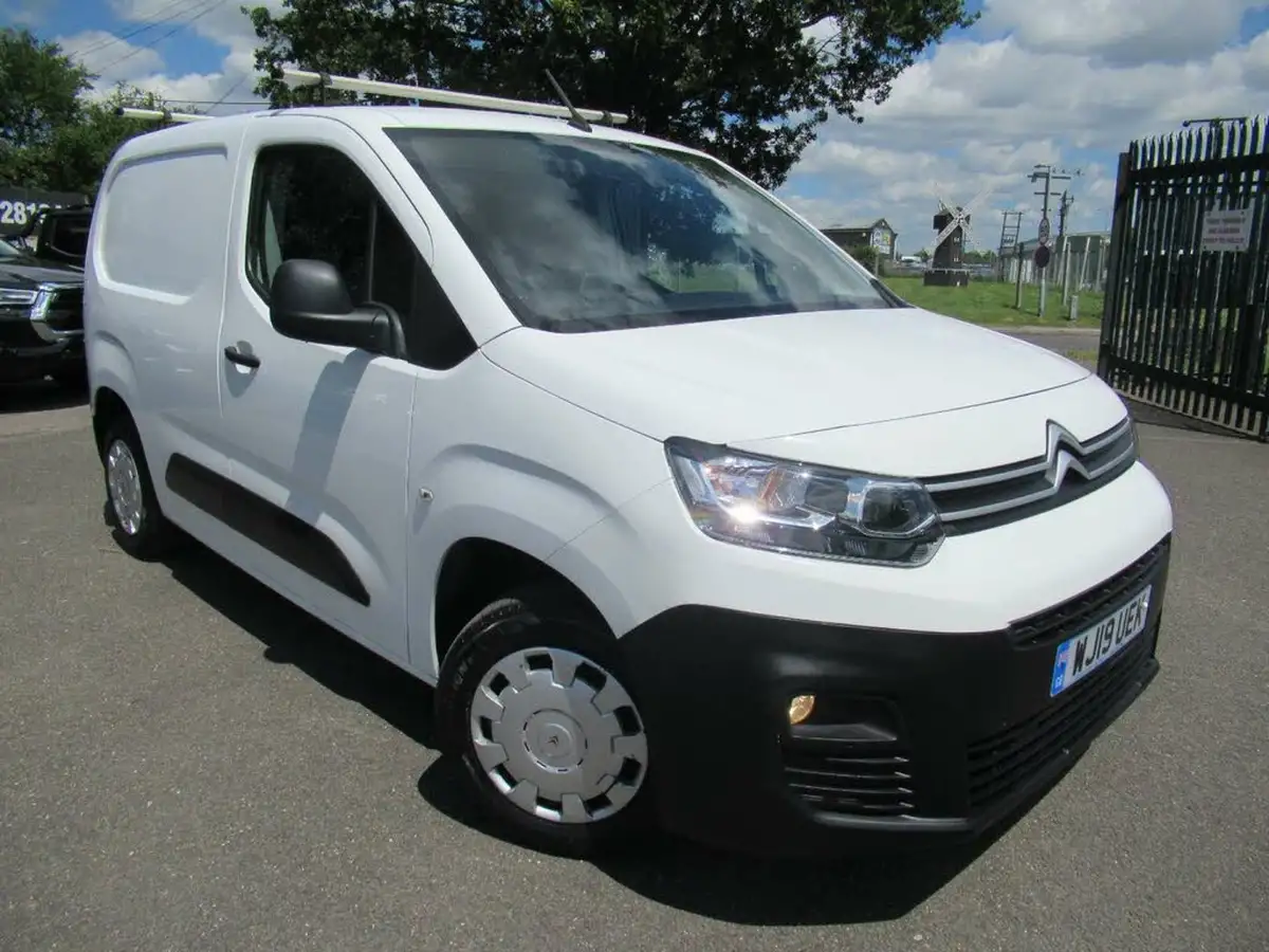2019-citroen-berlingo-16bluehdi-650-enterprise-big-23