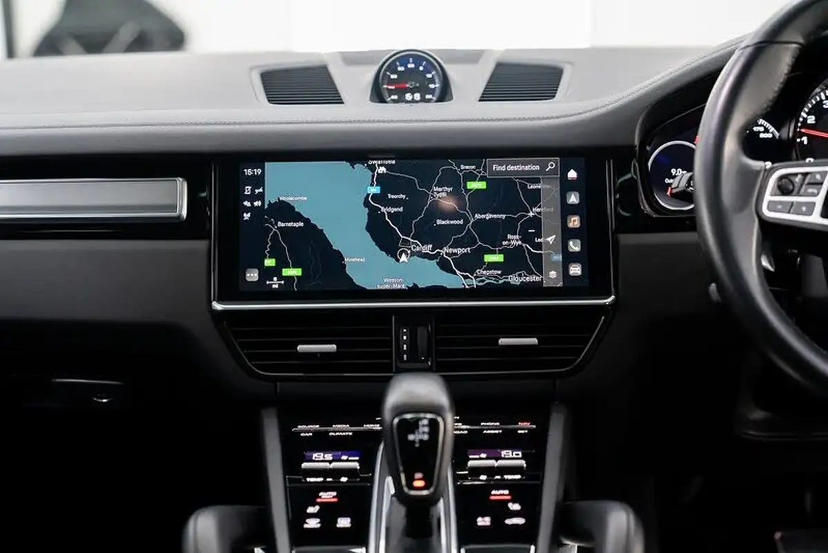 2022-porsche-cayenne-40-v8-turbo-station-wagon-big-11