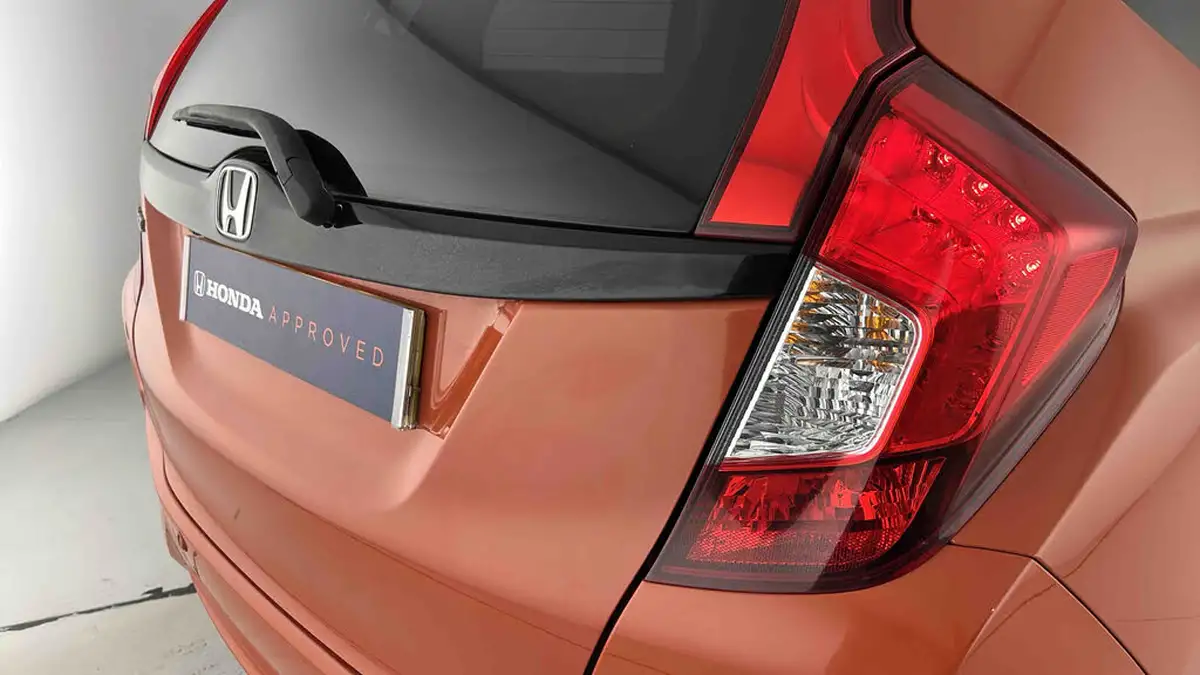 2016-honda-jazz-13-i-vtec-ex-big-25