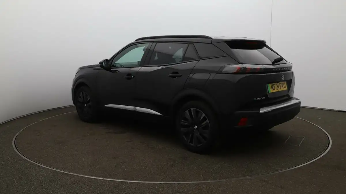 2021-peugeot-2008-suv-e-gt-premium-big-5