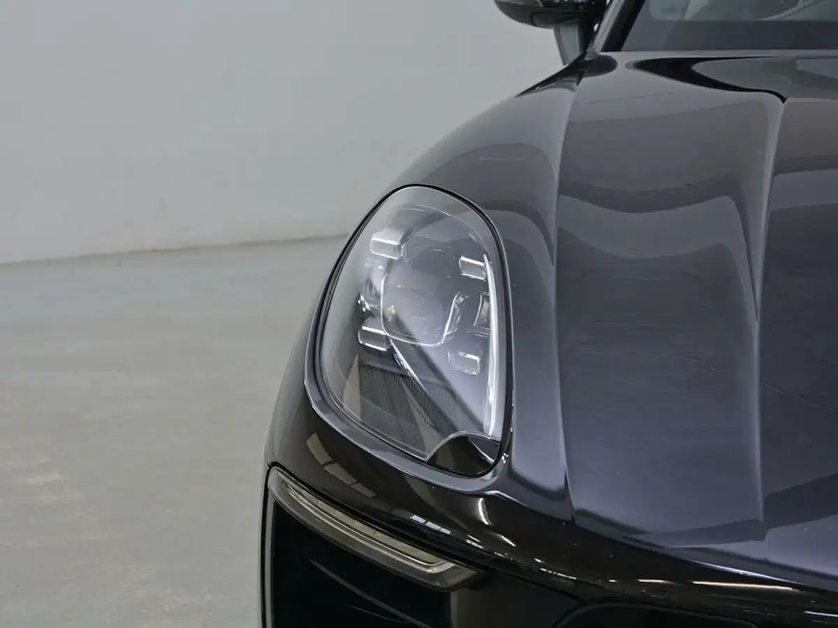 2016-porsche-macan-30-gts-big-10