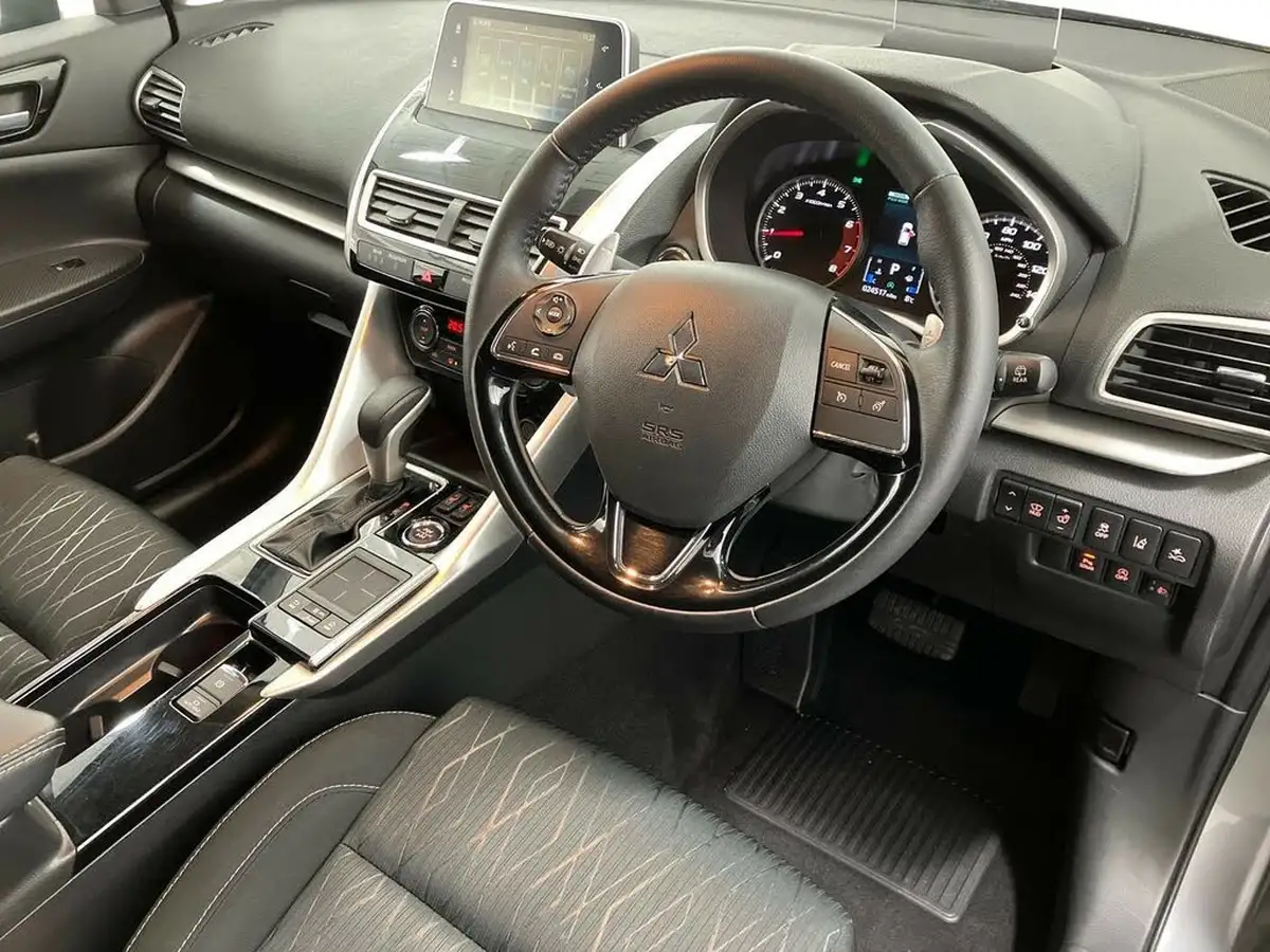 2020-mitsubishi-eclipse-cross-15-dynamic-4wd-auto-big-8