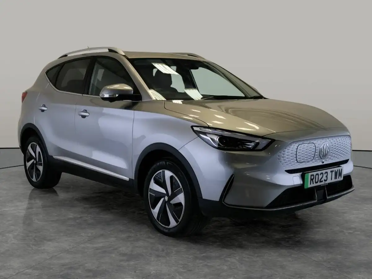 2023-mg-zs-suv-e-trophy-connect-ev-156ps-long-range-big-15