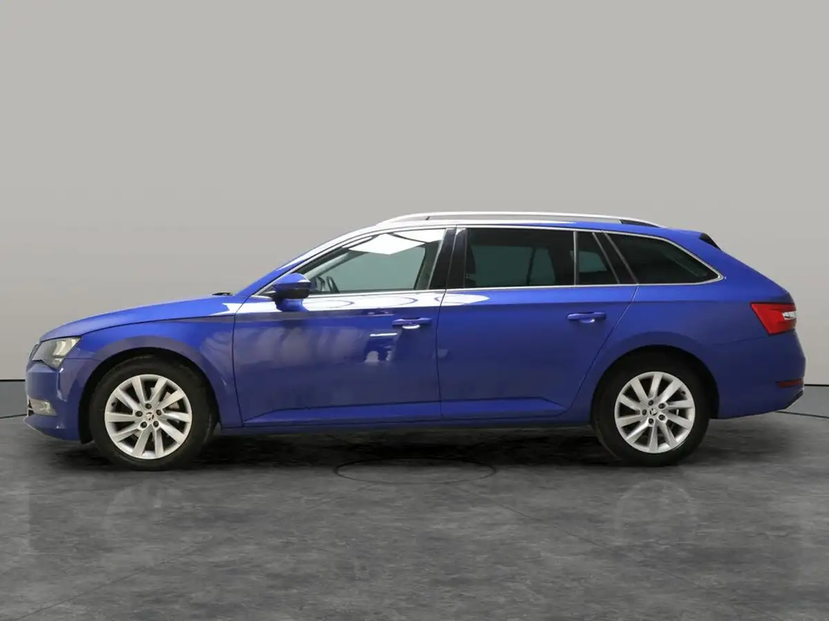 2019-skoda-superb-20tdi-se-technology-estate-big-13