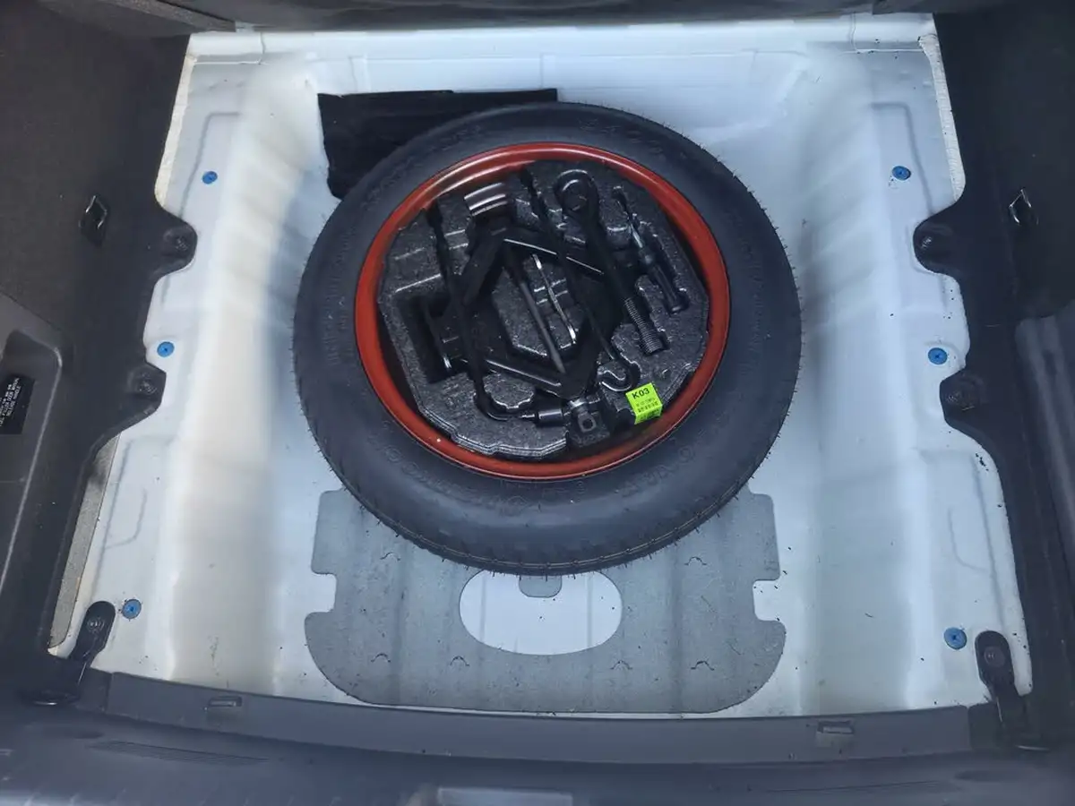 2018-hyundai-ioniq-16-gdi-premium-hybrid-big-36