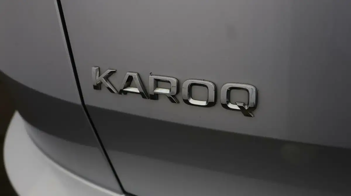 2022-skoda-karoq-10-tsi-se-drive-big-19