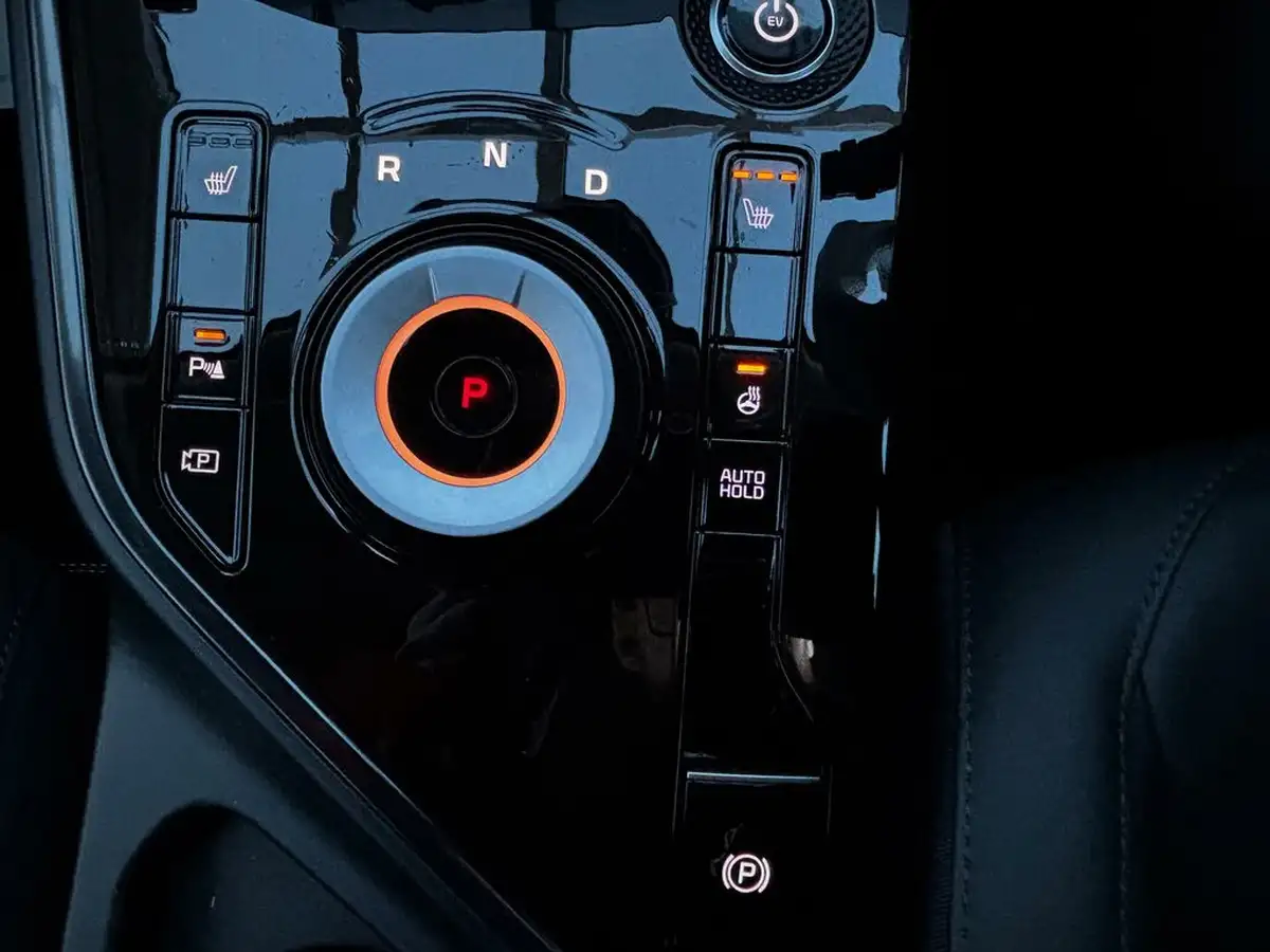2024-kia-niro-ev-e-3-big-13