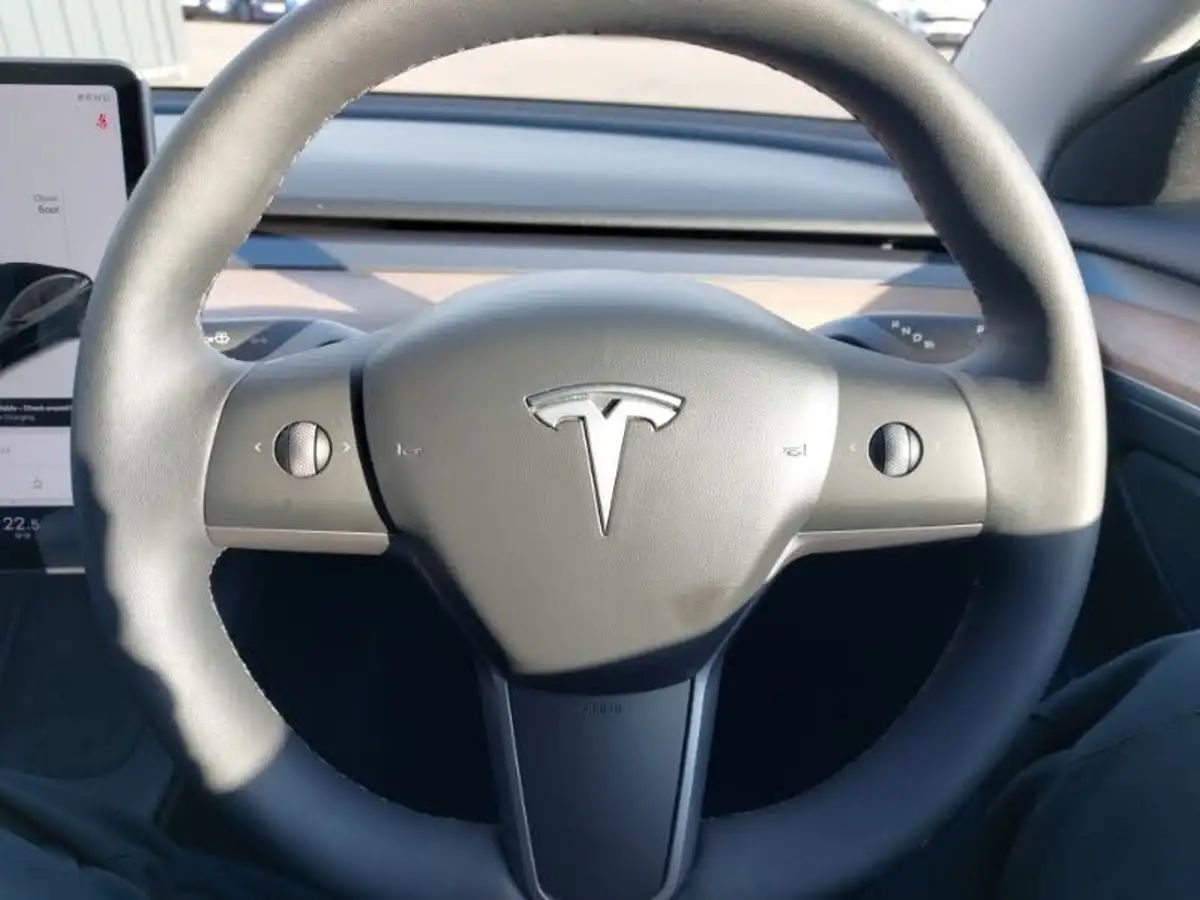 2021-tesla-model-3-e-long-range-awd-big-11