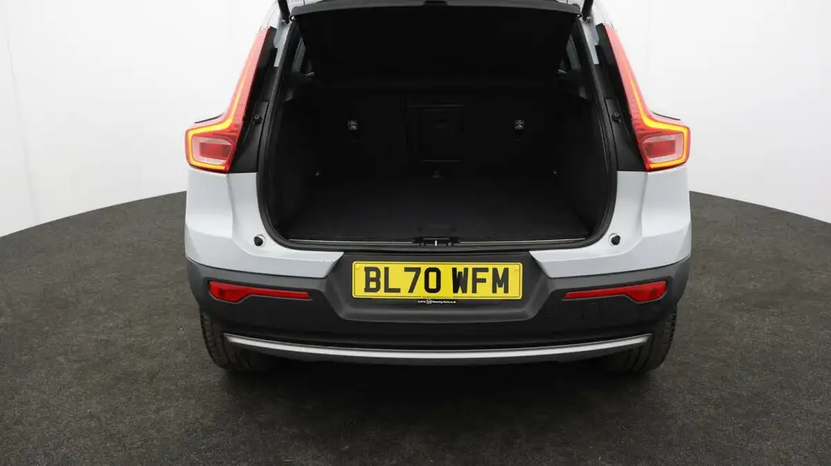 2021-volvo-xc40-15-t3-inscription-pro-163bhp-big-16