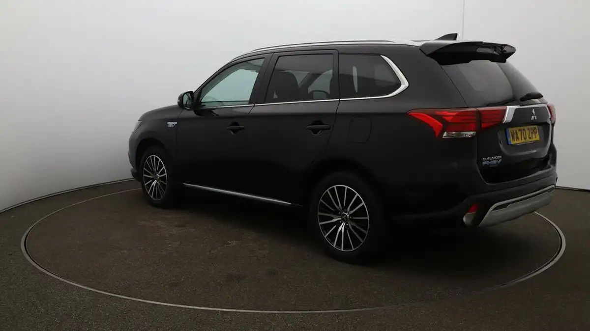 2020-mitsubishi-outlander-24-design-phev-big-5