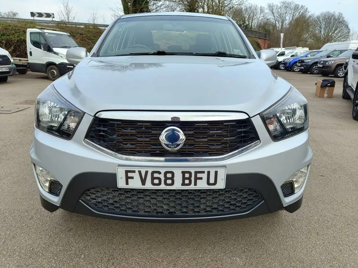 2018-kgm-ssangyong-musso-22td-ex-178ps-big-2
