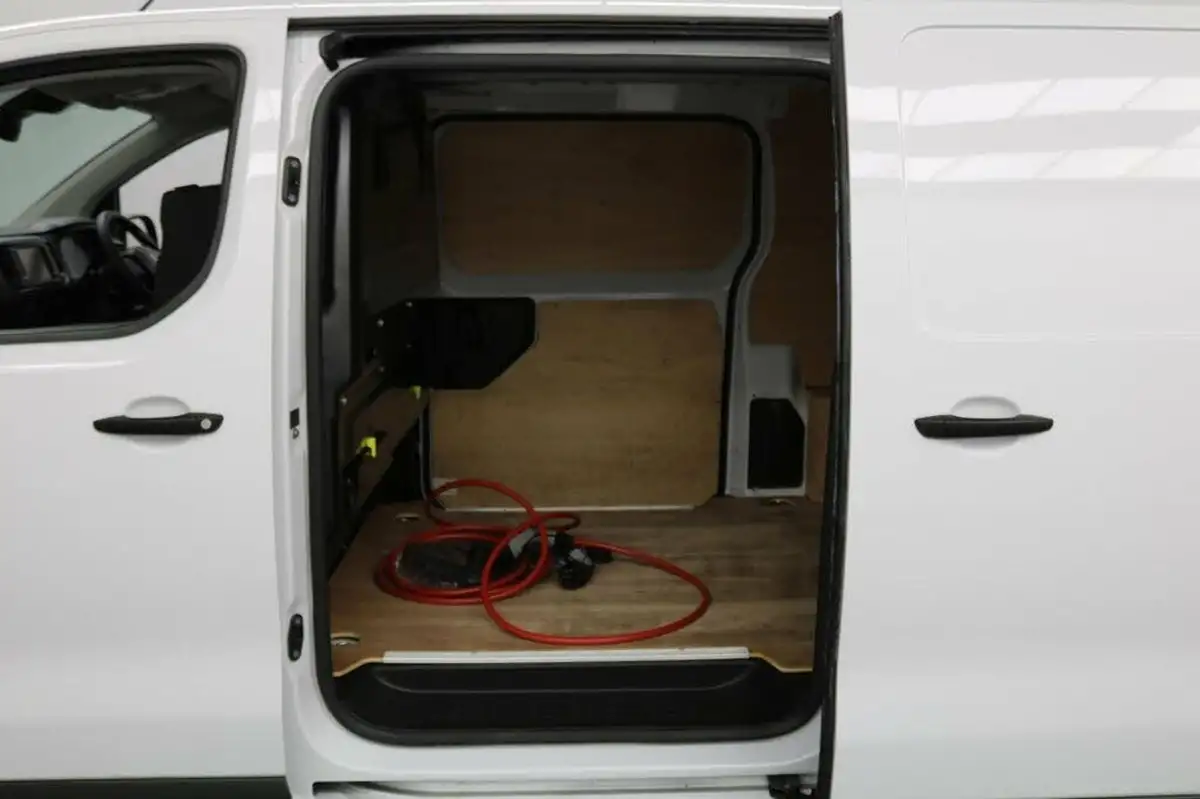 2021-peugeot-expert-e-professional-standard-75kwh-panel-big-10