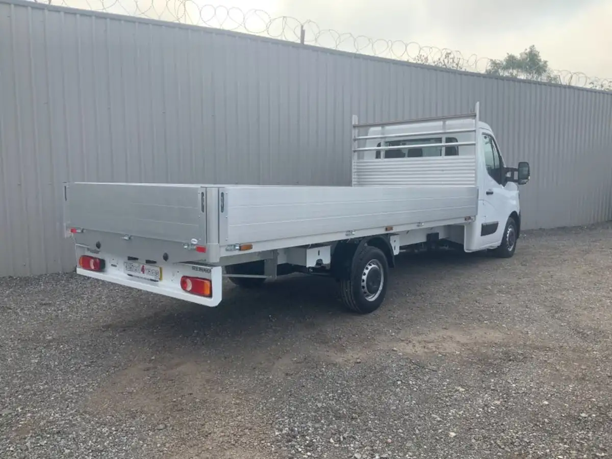 2024-renault-master-23dci-ll35-145-business-chassis-cab-big-7