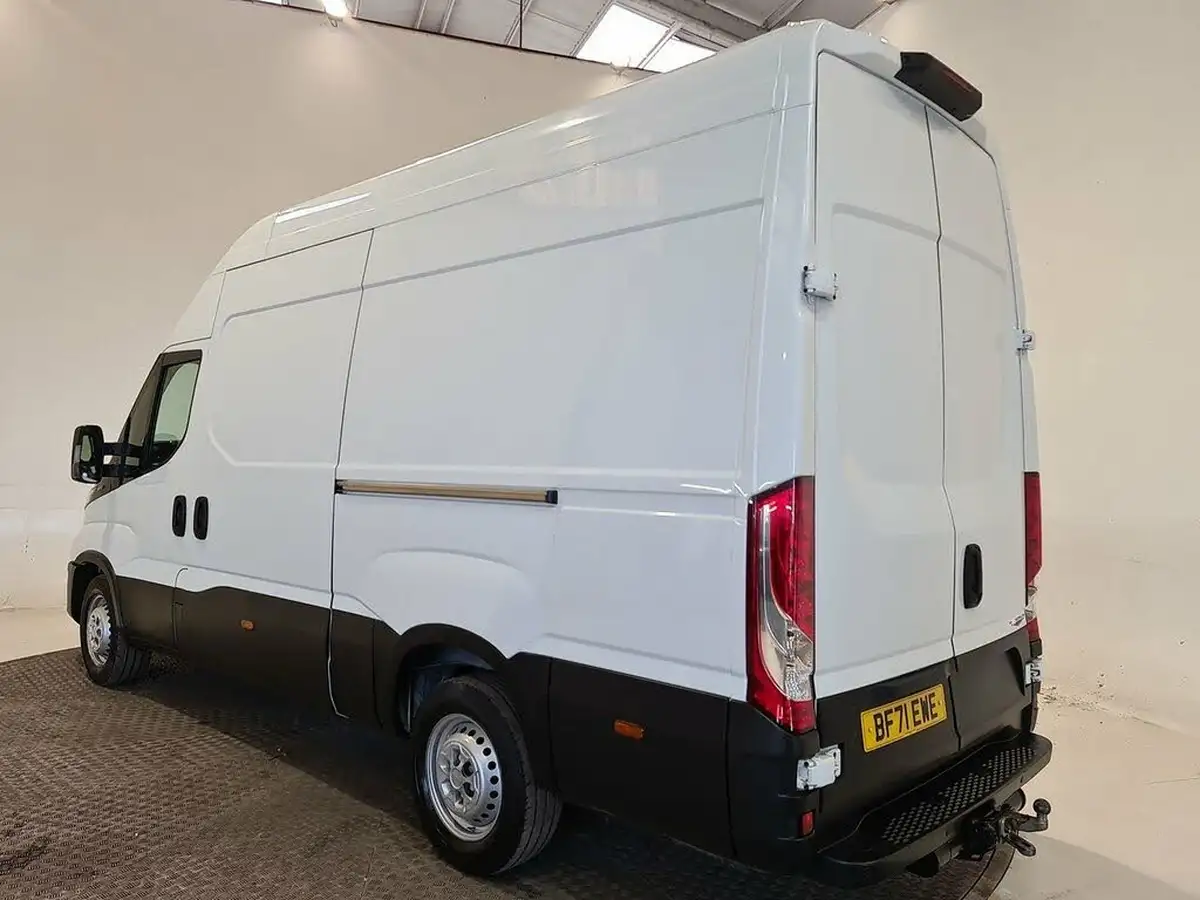 2021-iveco-daily-s-class-23td-35s14v-business-3520mm-h2-136pseu6dt-big-3
