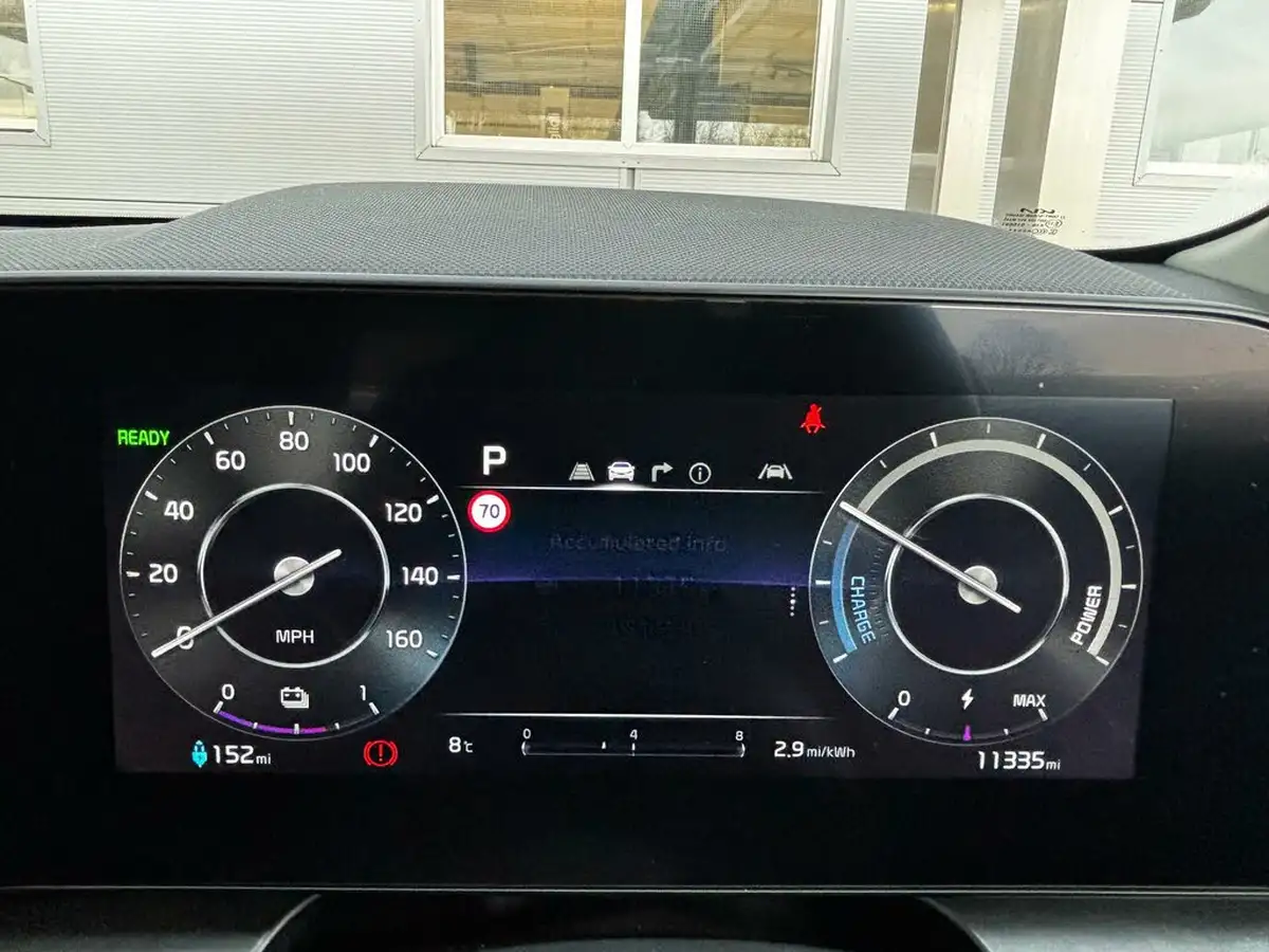 2023-kia-niro-ev-e-4-heat-pump-big-16
