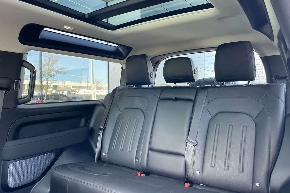 2021-land-rover-90-defender-30-d250-se-big-32