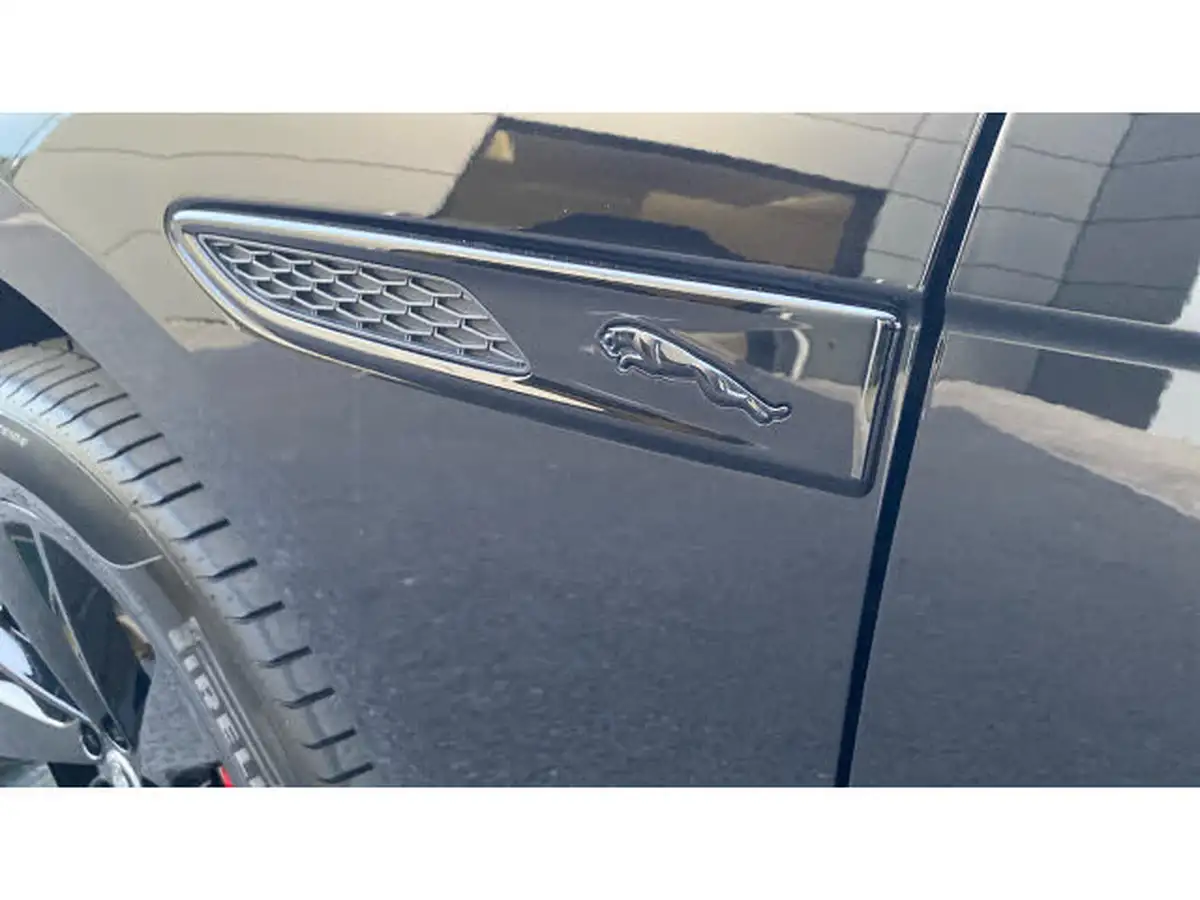 2024-jaguar-f-pace-20-d200-r-dynamic-se-black-90th-anniversary-edition-big-26