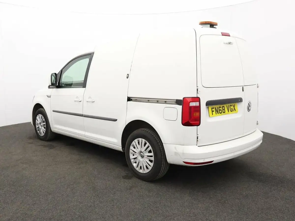 2018-volkswagen-caddy-20tdi-c20-trendline-bmt-102pseu6-dsg-big-7