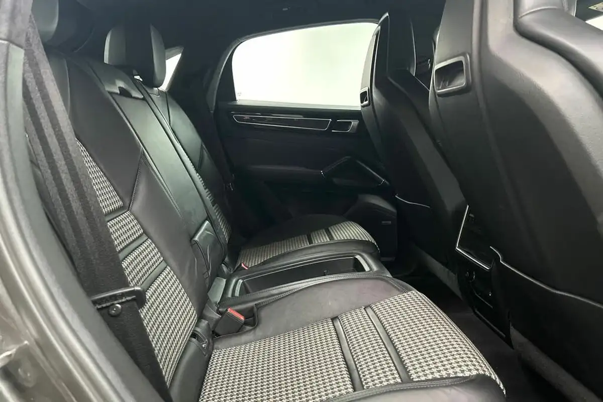 2020-porsche-cayenne-30-v6-e-hybrid-462ps-coupe-big-16