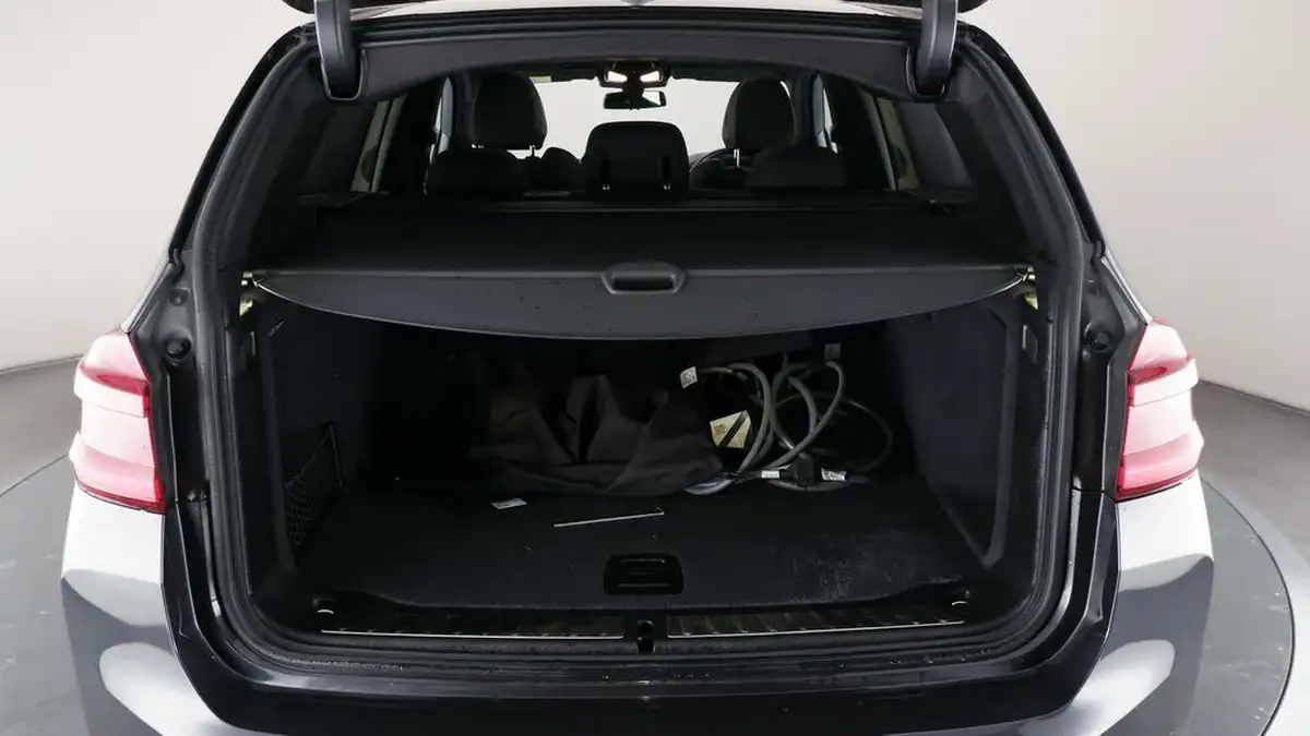 2021-bmw-ix3-e-premier-edition-big-17