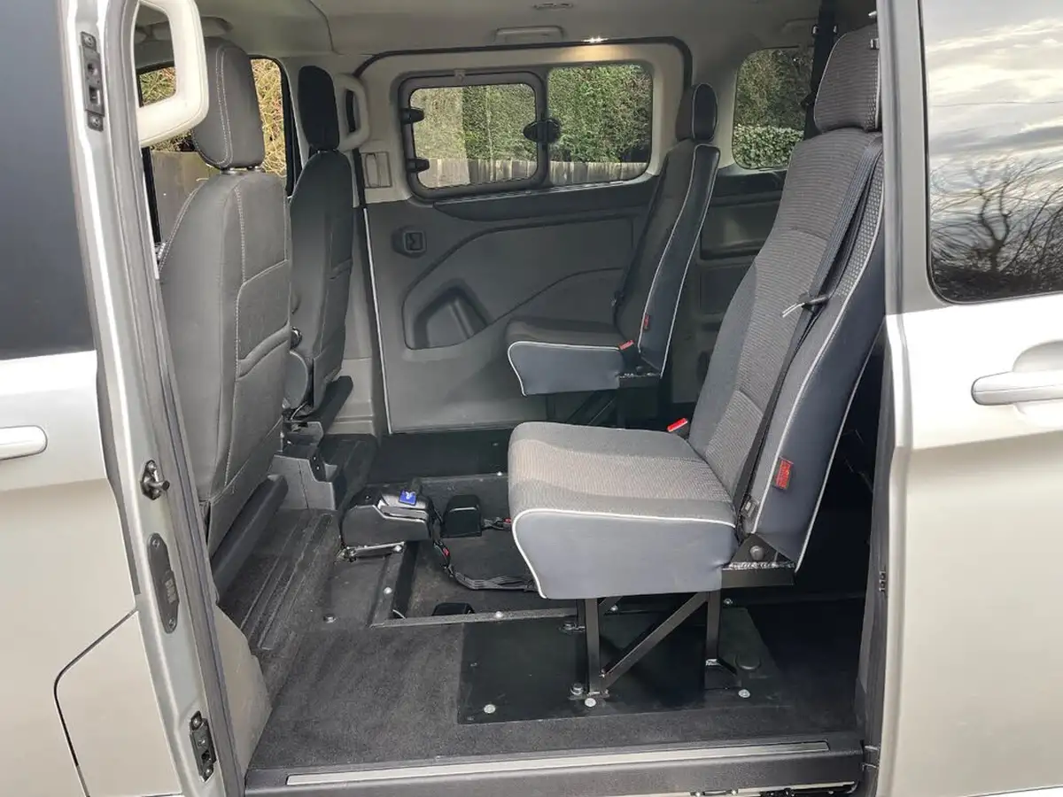2022-ford-tourneo-custom-20tdci-320-l1-titanium-130pseu6dt-big-7