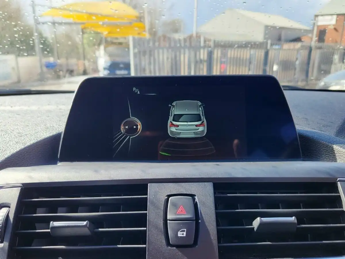 2016-bmw-1-series-15-118i-se-5d-big-13