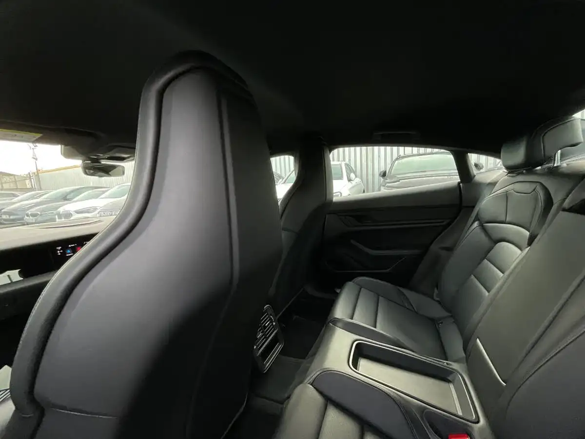2020-porsche-taycan-e-4s-530ps-big-12