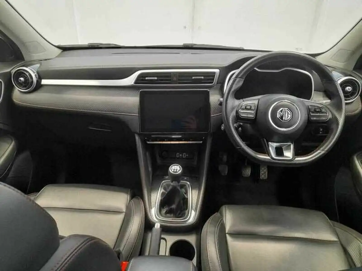 2020-mg-zs-suv-15-vti-tech-exclusive-106ps-big-11