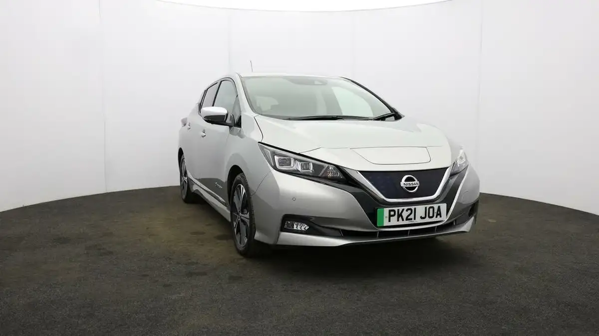 2021-nissan-leaf-e-tekna-big-37
