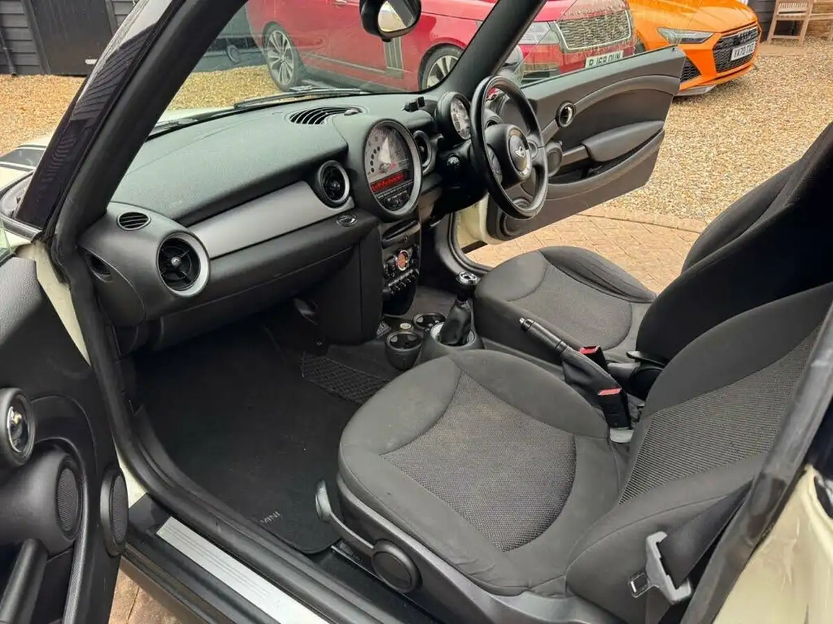 2013-mini-clubvan-16td-mini-cooper-d-big-12