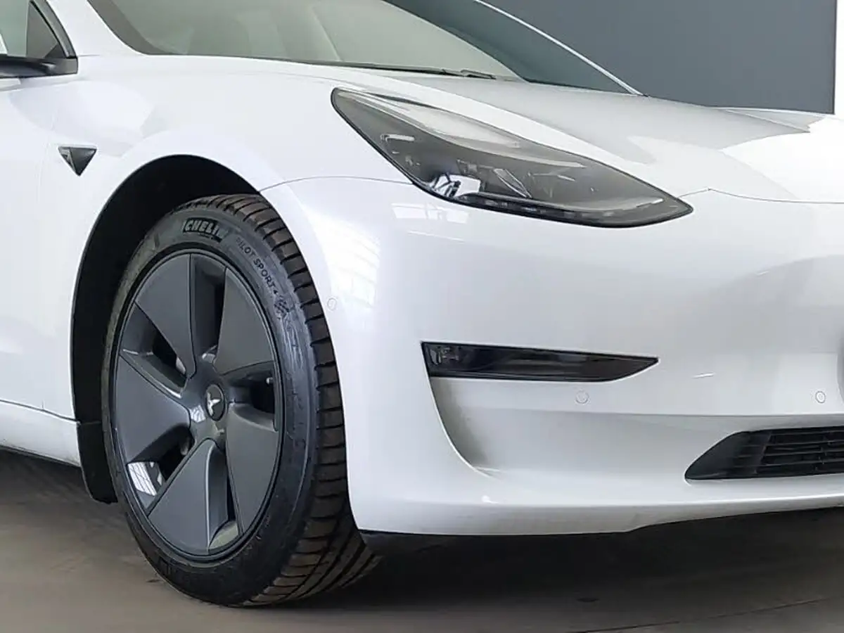 2021-tesla-model-3-e-long-range-awd-big-8
