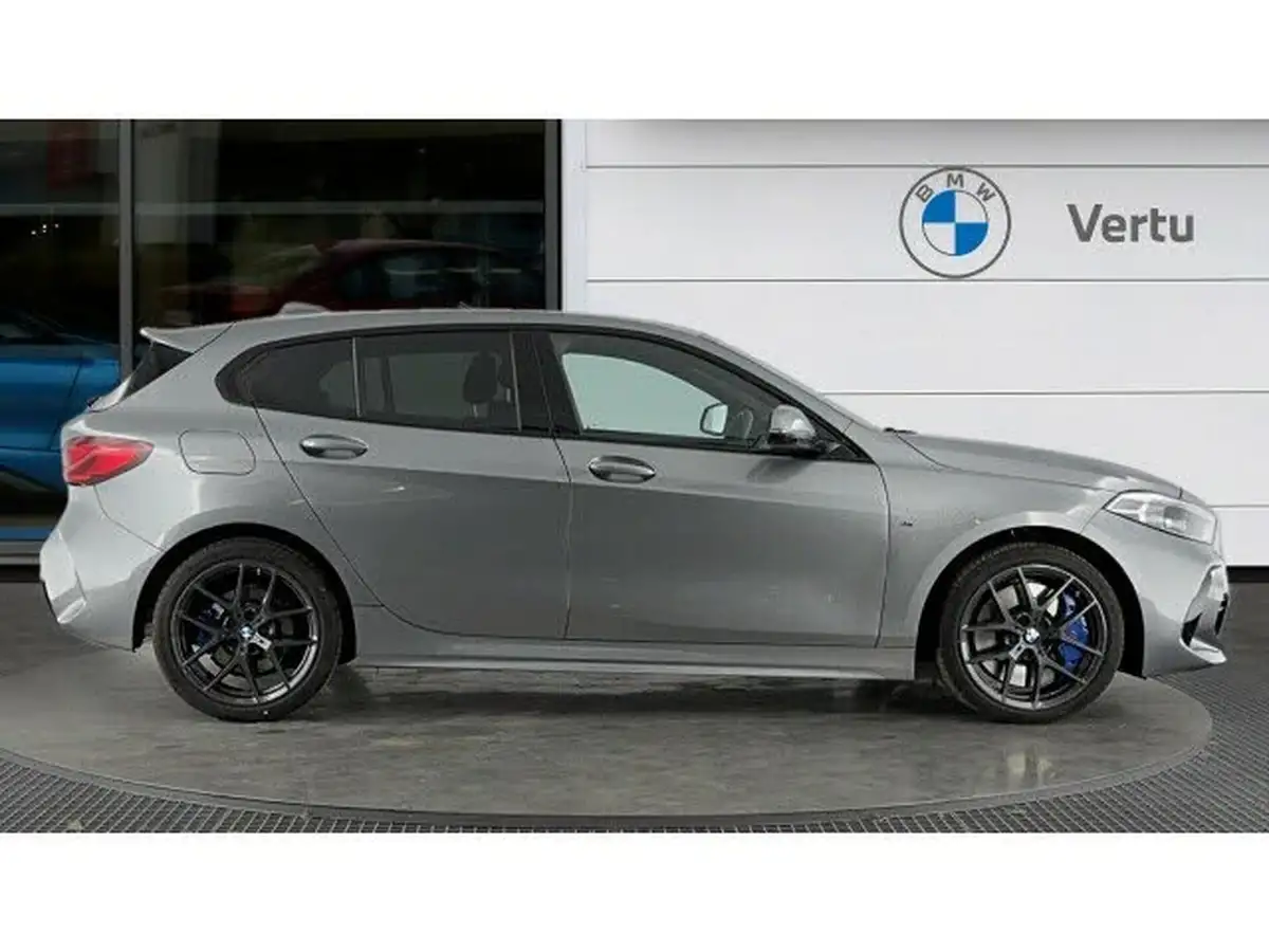 2023-bmw-1-series-15-118i-m-sport-lcp-dct-big-2
