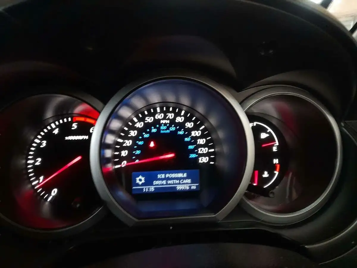 2013-suzuki-grand-vitara-19ddis-sz5-big-19