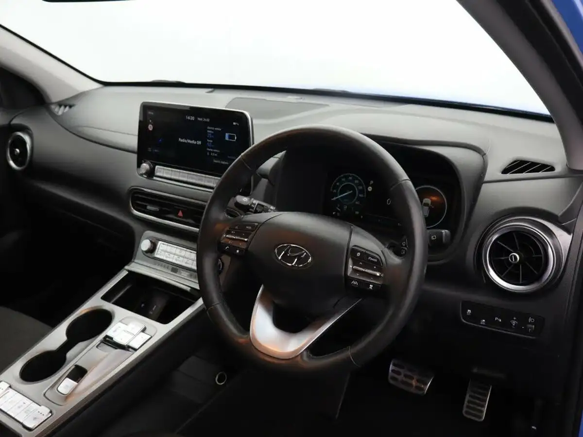 2022-hyundai-kona-e-premium-204ps-64kwh-7kw-obc-big-13