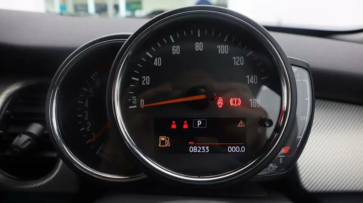 2022-mini-cooper-20-cooper-s-exclusive-premium-hatchback-3d-auto-big-9